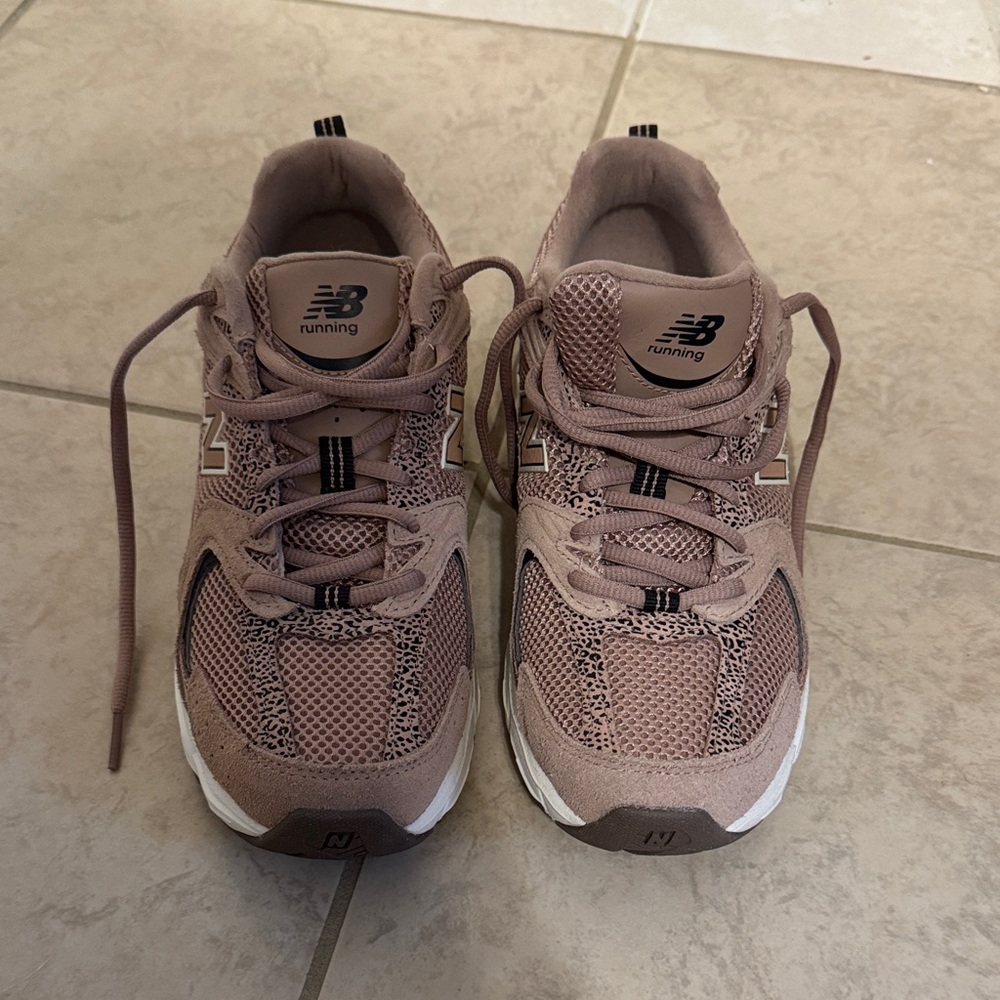 New Balance Women's Athletic Shoes - Brown